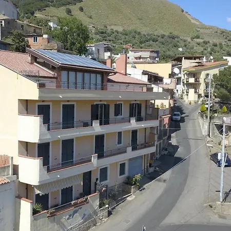 La Grotta * Furci Siculo