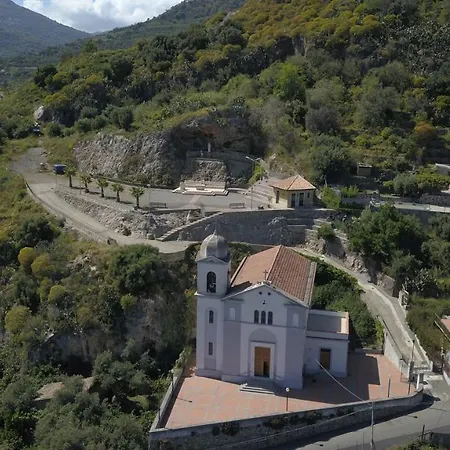 La Grotta Appartement *